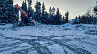 Rakennuspurkutyömaa valmiina talvella